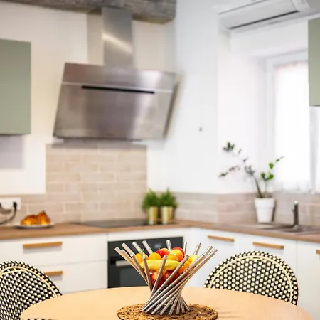 Maison Cozy Au Port De Vieux-nice * Nizza