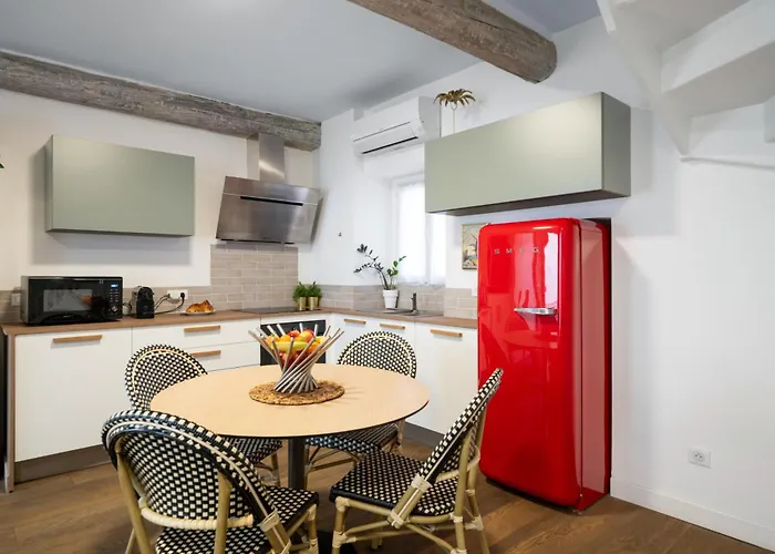 Appartamento Maison Cozy Au Port De Vieux-nice Nizza