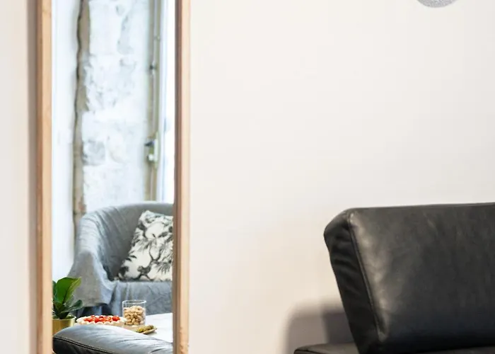 Appartamento Maison Cozy Au Port De Vieux-nice Nizza