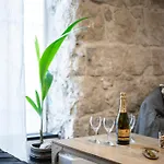 Appartamento Maison Cozy Au Port De Vieux-nice Nizza